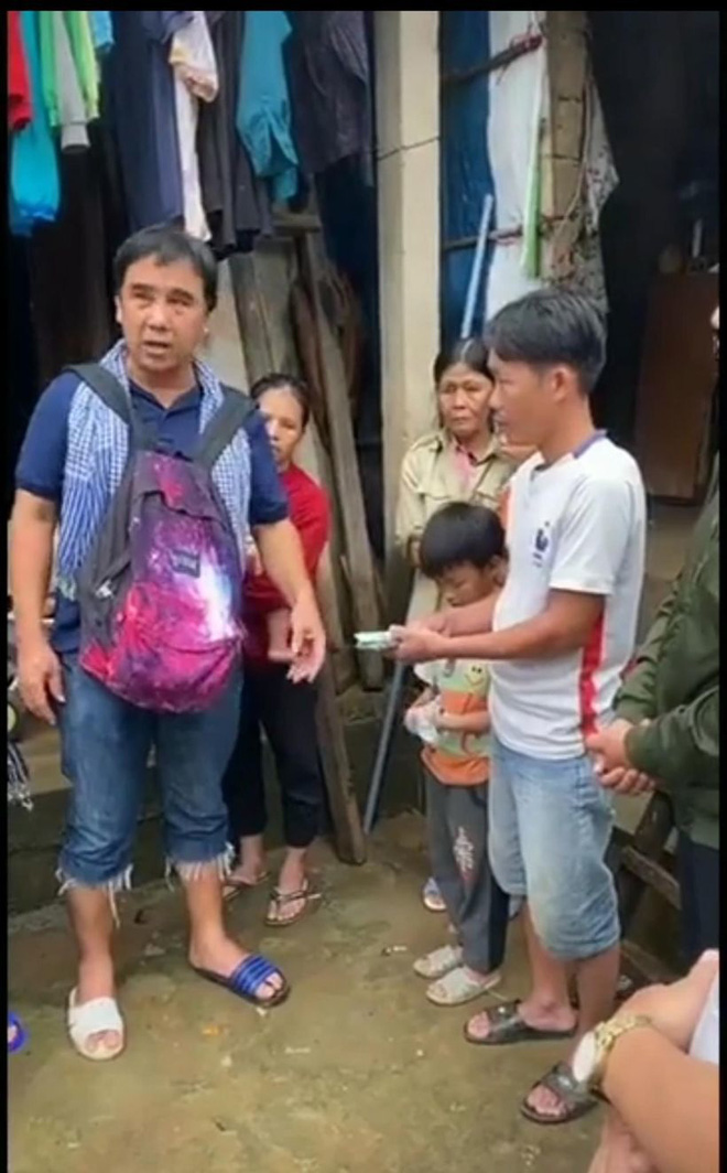 Quyền Linh nhận 10.000 tin nhắn mỗi ngày của người dân - Ảnh 5.