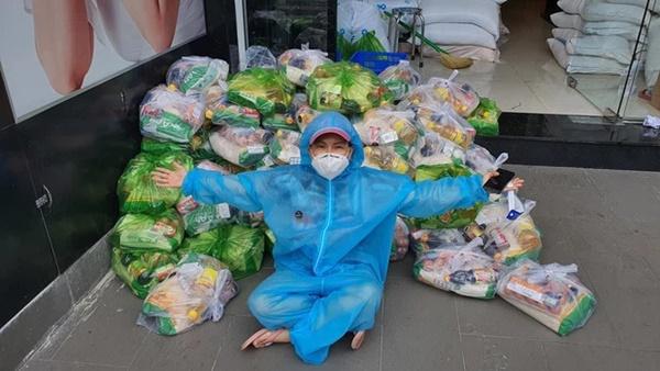 Bị dọa phanh phui từ thiện, Việt Hương nói gì?