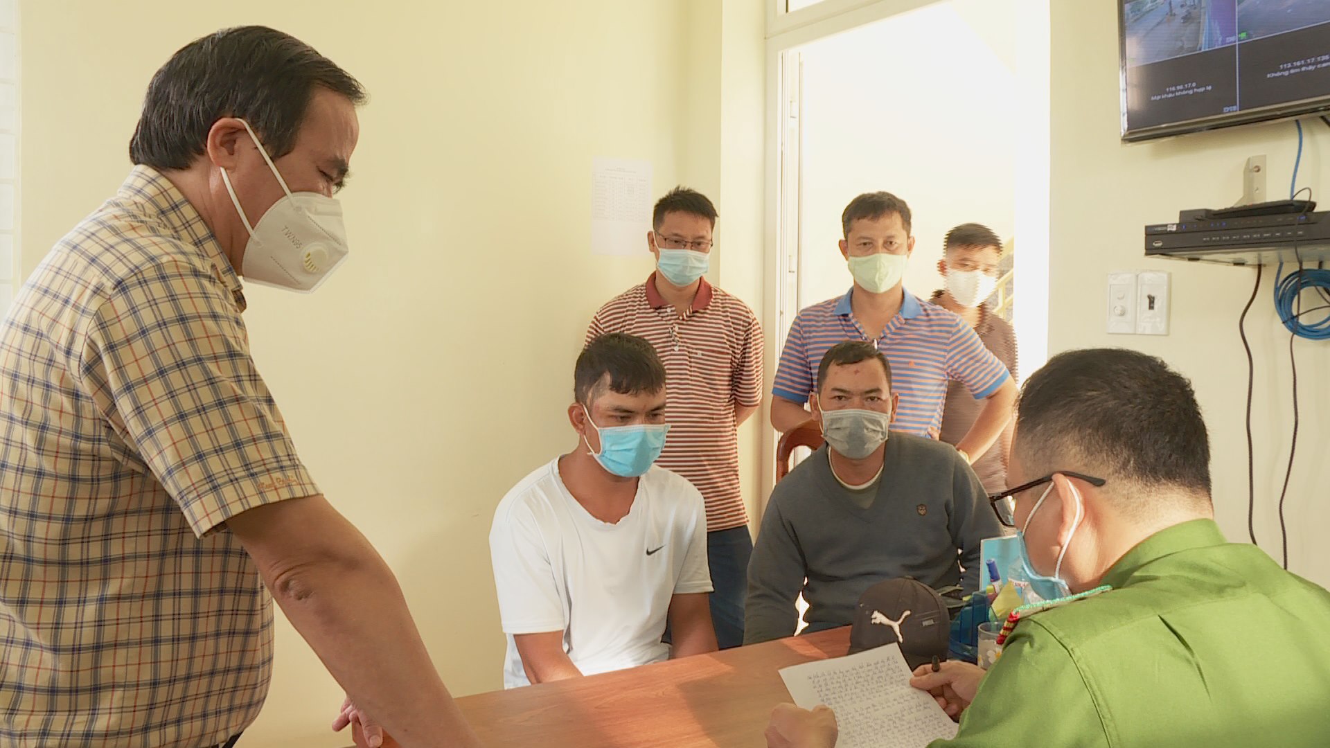 L&agrave;m r&otilde; nguy&ecirc;n nh&acirc;n vụ &aacute;n mạng b&ecirc;n bờ hồ - Ảnh 1.