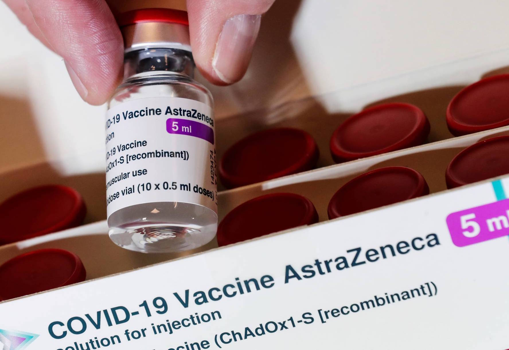 Bộ Y tế đồng ý rút ngắn khoảng cách giữa 2 mũi tiêm vắc-xin AstraZeneca