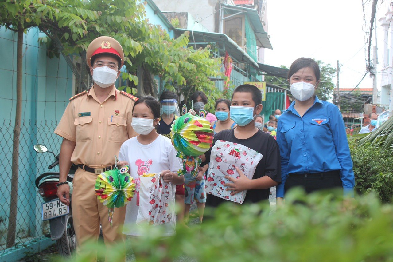 Trung thu mùa giãn cách - Ảnh 3.