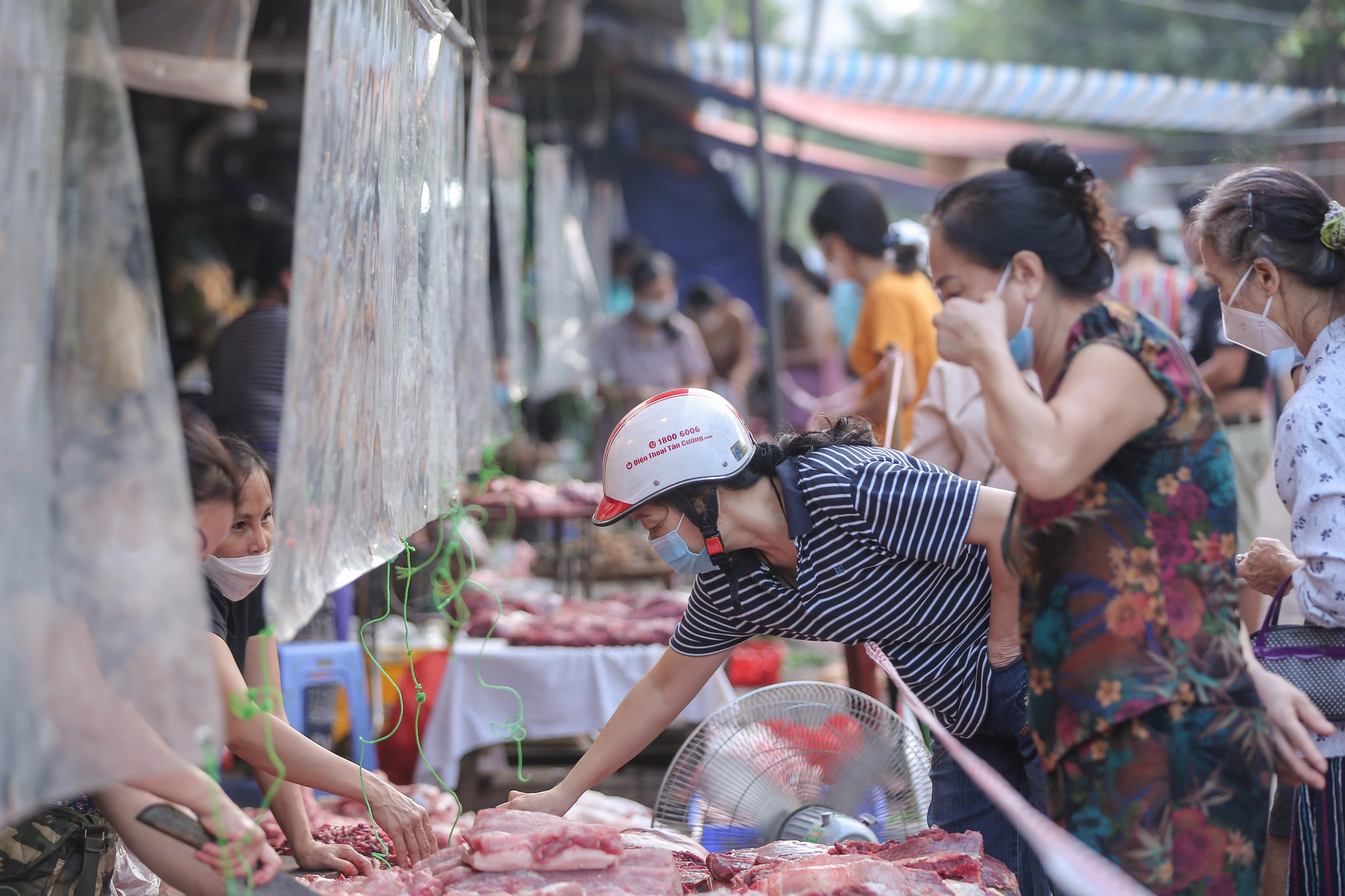 Nhiều địa phương nới lỏng giãn cách