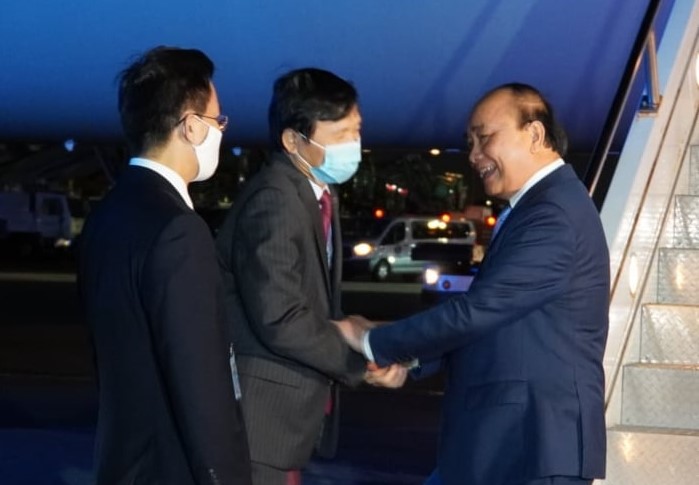 Chủ tịch nước Nguyễn Xuân Phúc đến sân bay quốc tế John F. Kennedy