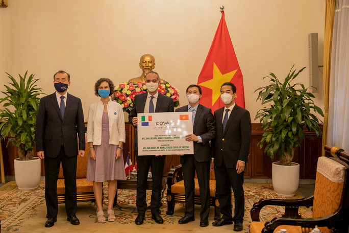 Ý viện trợ thêm 796.000 liều vắc-xin Covid-19 cho Việt Nam