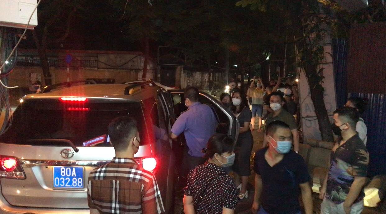 CLIP: Kh&aacute;m x&eacute;t nh&agrave; Trưởng ph&ograve;ng Cảnh s&aacute;t kinh tế C&ocirc;ng an H&agrave; Nội - Ảnh 2.