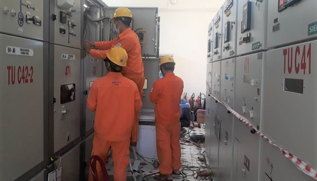 PC Quảng Ngãi: Thí nghiệm bảo trì, bảo dưỡng thiết bị TBA 110kV Mộ Đức