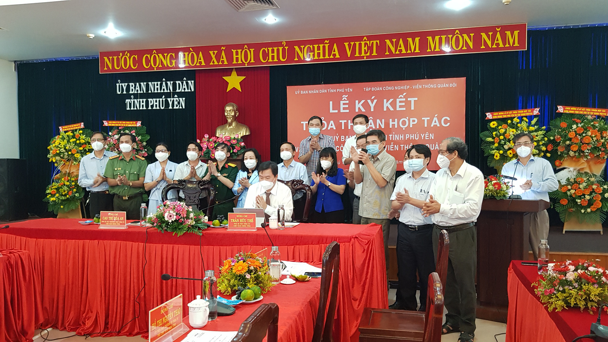 Phú Yên và Viettel hợp tác về chuyển đổi số giai đoạn 2021-2025