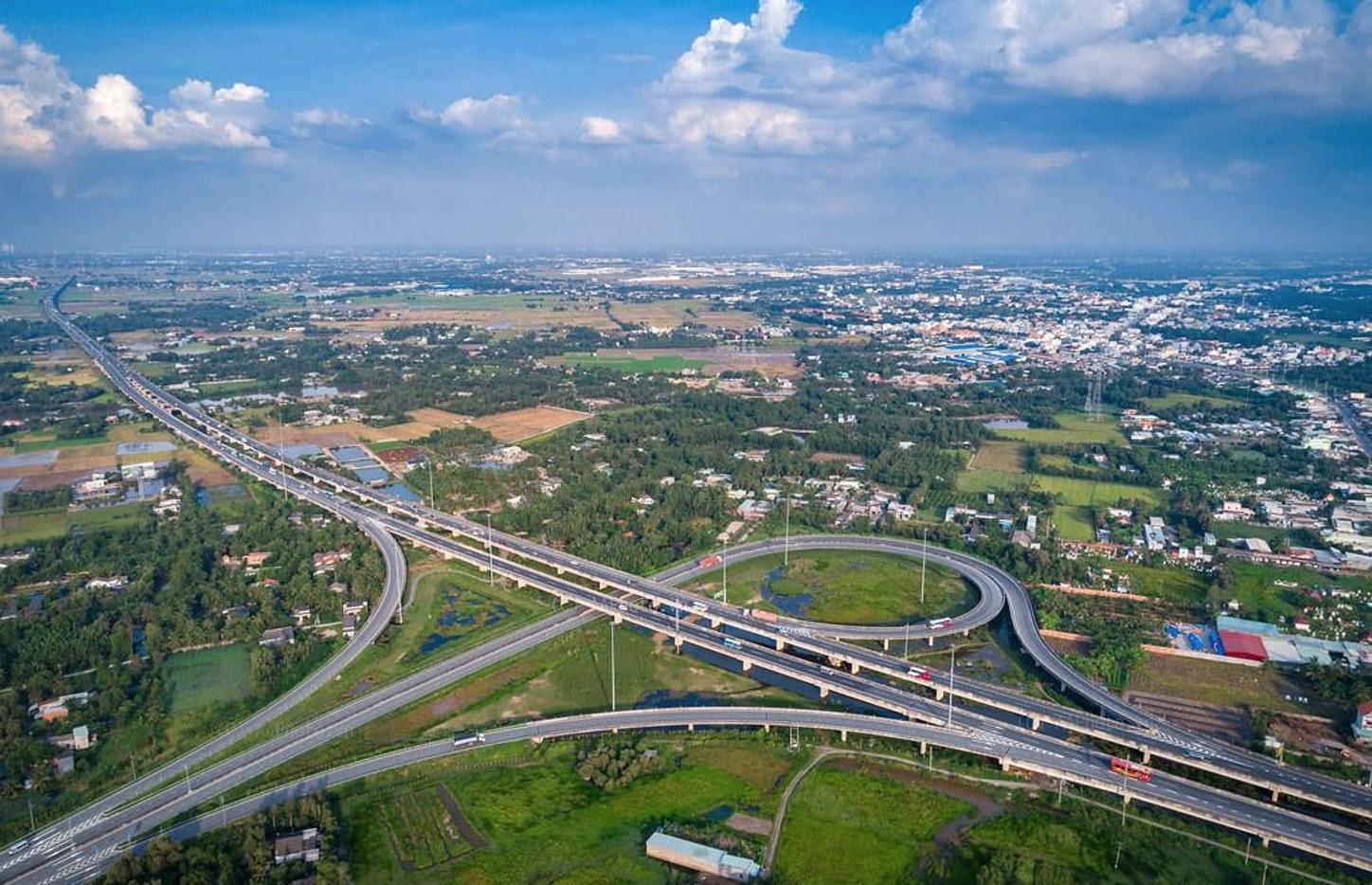 Bất động sản vùng ven TP.HCM cuối năm 2021, đâu là tâm điểm? - Ảnh 1.