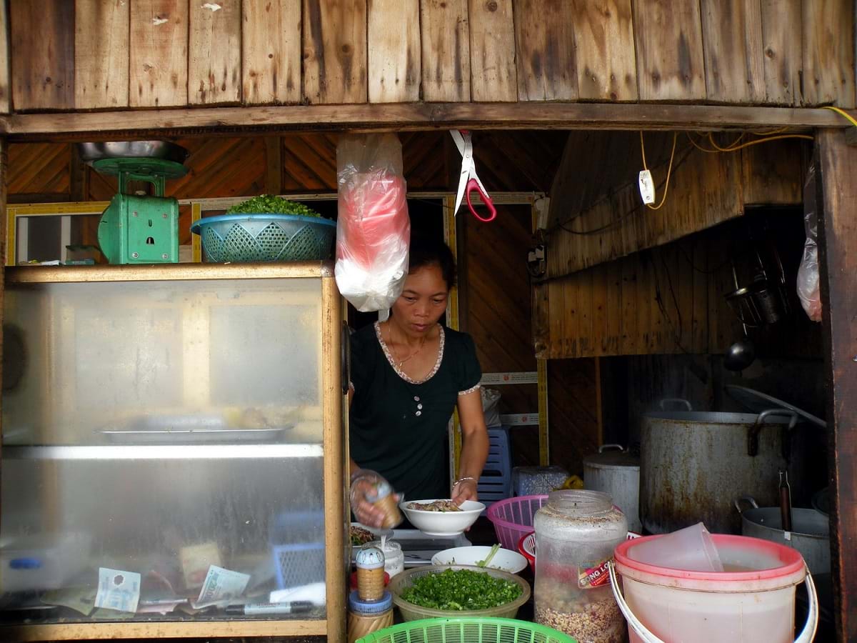 Phở chua vùng cao: càng xuống thấp càng… xa hoa - Ảnh 4.