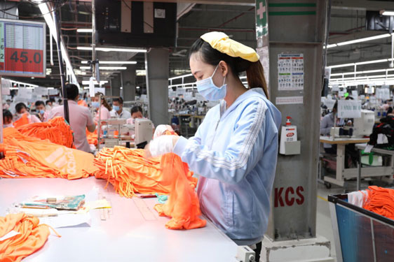 Doanh nghiệp "tìm đường" trở lại (*): Thúc đẩy hồi phục kinh tế