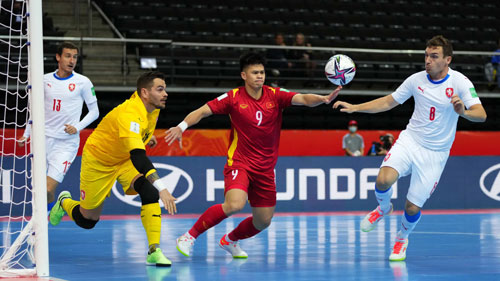 Việt Nam kết th&uacute;c FIFA Futsal World Cup 2021 ở v&ograve;ng 1/8 - Ảnh 1.