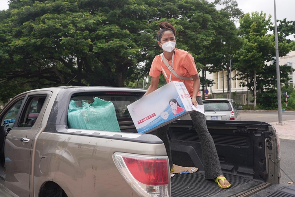 H&rsquo;Hen Ni&ecirc; x&ocirc;ng pha v&aacute;c gạo, th&iacute;ch được gọi l&agrave; thanh ni&ecirc;n t&igrave;nh nguyện - Ảnh 10.