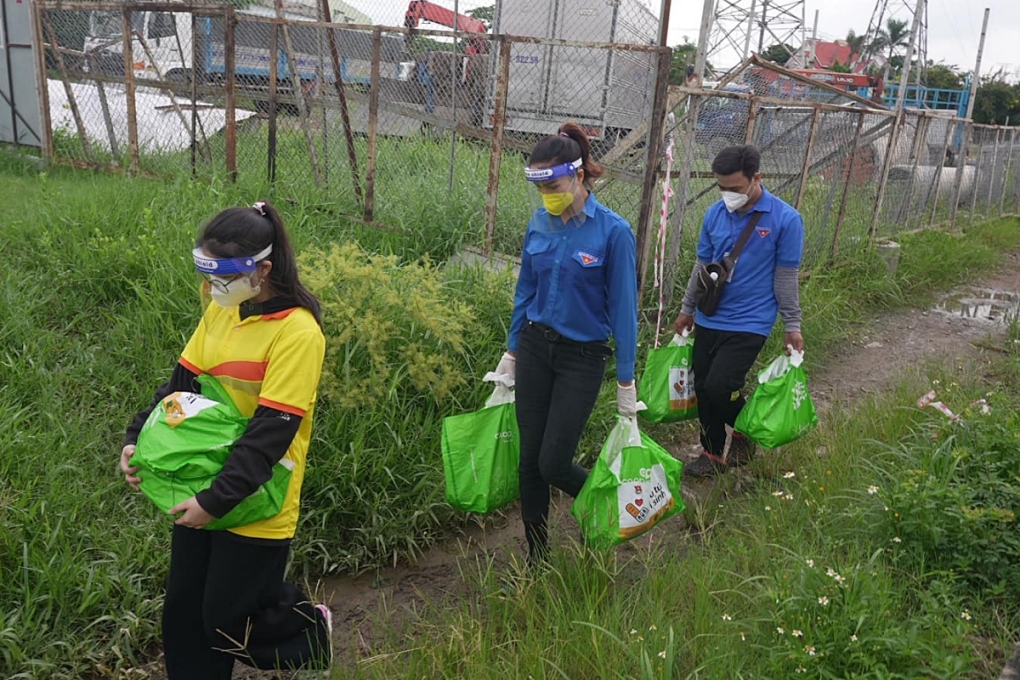 H&rsquo;Hen Ni&ecirc; x&ocirc;ng pha v&aacute;c gạo, th&iacute;ch được gọi l&agrave; thanh ni&ecirc;n t&igrave;nh nguyện - Ảnh 8.