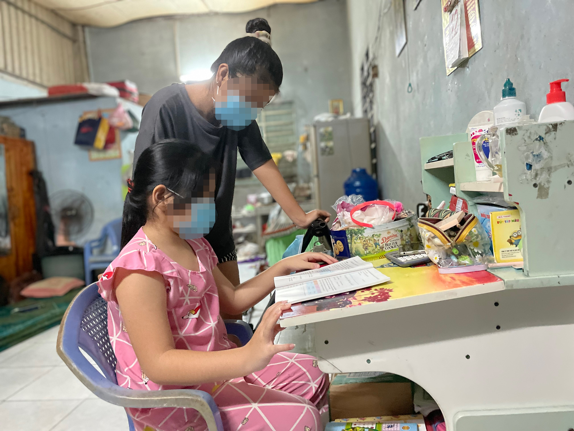 THƯƠNG QUÁ ƯỚC MƠ CON TRẺ (*): Con muốn ba, mẹ sớm về thôi - Ảnh 1.