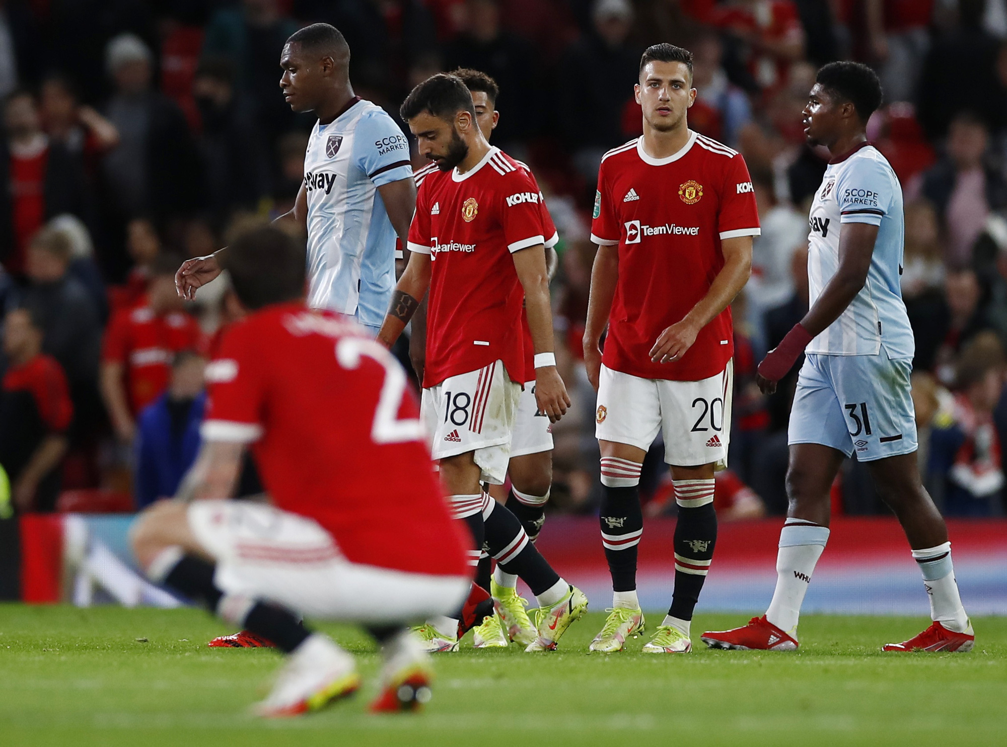 B&aacute;o ch&iacute; Anh ch&ecirc; cười Man United sau c&uacute; sốc bị loại ở v&ograve;ng 3 League Cup - Ảnh 6.