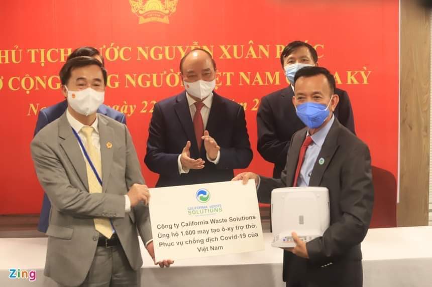 Ông David Dương tặng 1.000 máy trợ thở cho Việt Nam