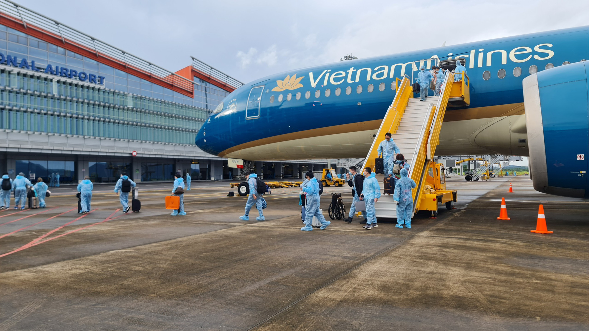 Sân bay Vân Đồn đón chuyến bay thí điểm "hộ chiếu vắc-xin" cuối cùng