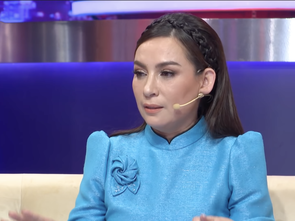Trizzie Phương Trinh: Ca sĩ Phi Nhung trở nặng sau 1 tháng điều trị Covid-19