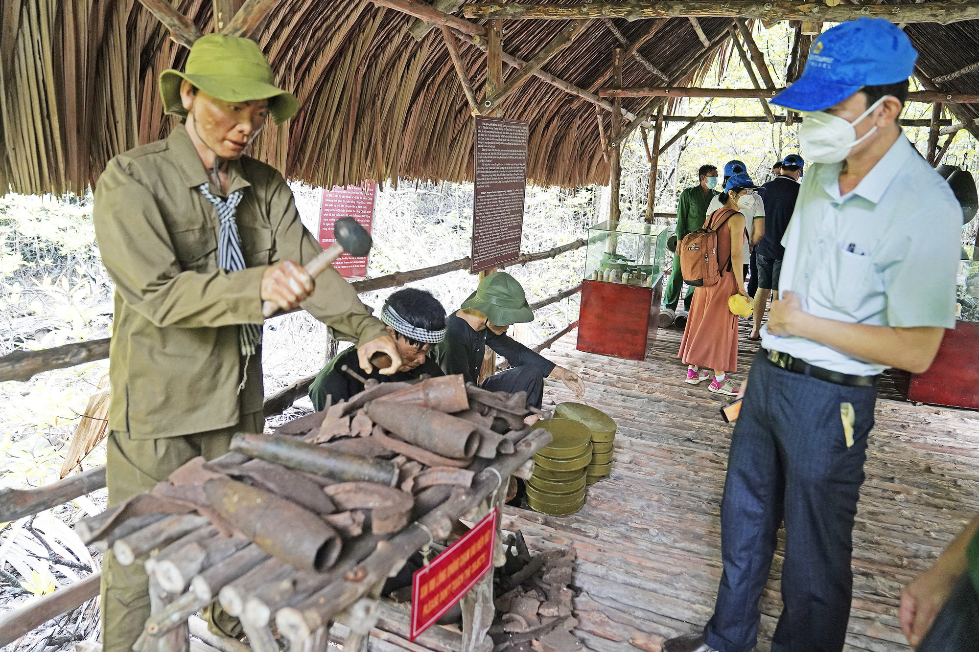 Saigontourist Group tiếp tục ti&ecirc;n phong t&agrave;i trợ, tổ chức tour tri &acirc;n Cần Giờ, Củ Chi cho h&agrave;ng ng&agrave;n y b&aacute;c sĩ tuyến đầu chống dịch - Ảnh 4.