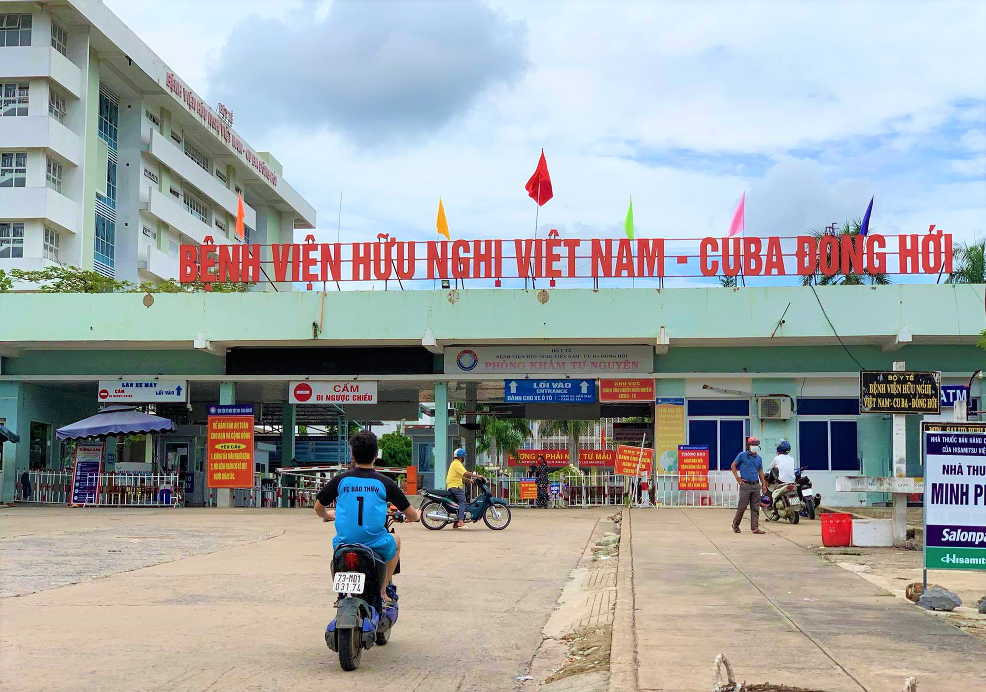 Em vợ giám đốc bệnh viện được "ưu ái" vị trí hộ sinh trưởng nhưng bất thành