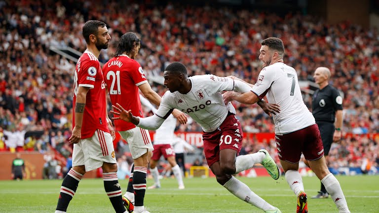 V&igrave; sao Bruno Fernandes s&uacute;t hỏng penalty trong trận Man United thua Aston Villa? - Ảnh 2.