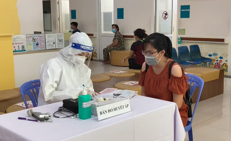 Tiêm mũi 2 đúng thời điểm dự sinh thì trì hoãn đến khi nào?