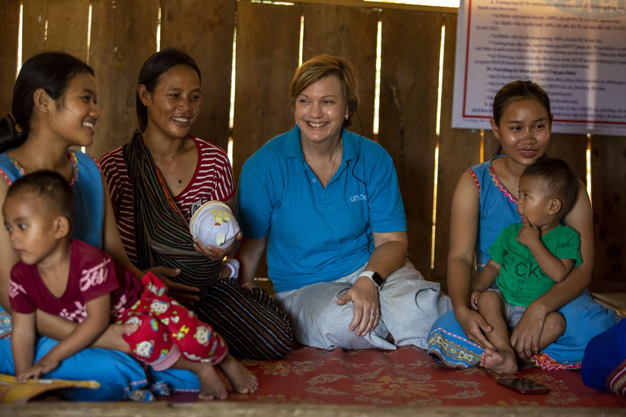 UNICEF b&agrave;y tỏ quan điểm về việc chăm s&oacute;c trẻ em mồ c&ocirc;i do Covid-19 tại Việt Nam - Ảnh 2.