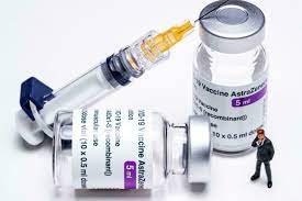 Tiêm 2 mũi AstraZeneca cách tới hơn 3 tháng, có nên tiêm "dặm" mũi 3?