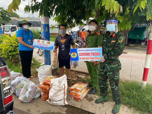 Góp sức cùng thành phố chống dịch