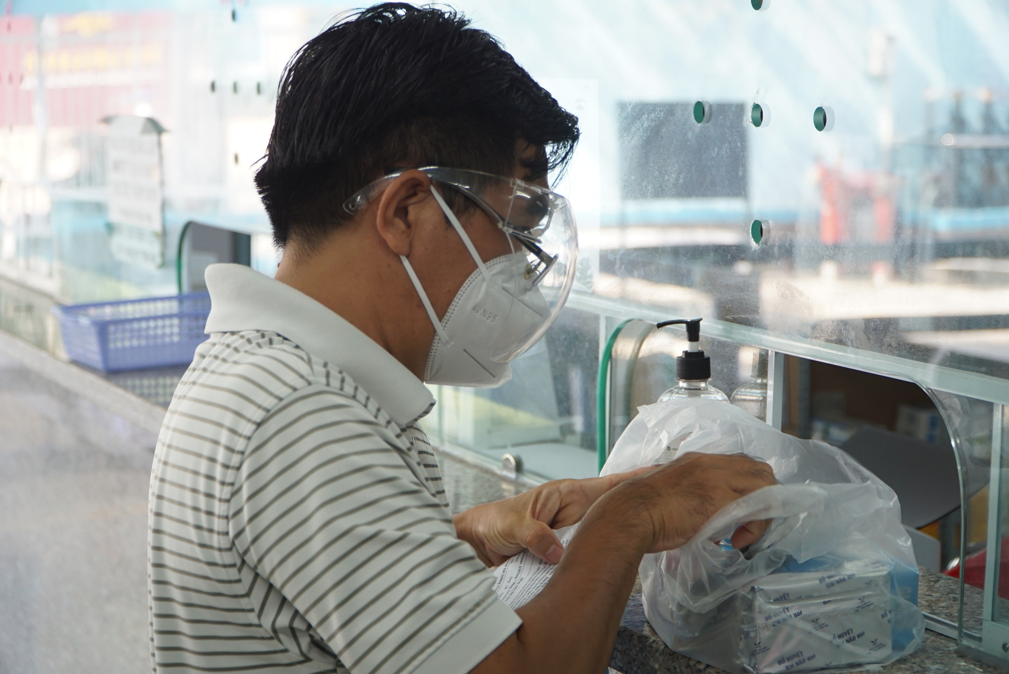 Bệnh viện xanh đầu tiên của TP HCM đón bệnh nhân trở lại - Ảnh 12.