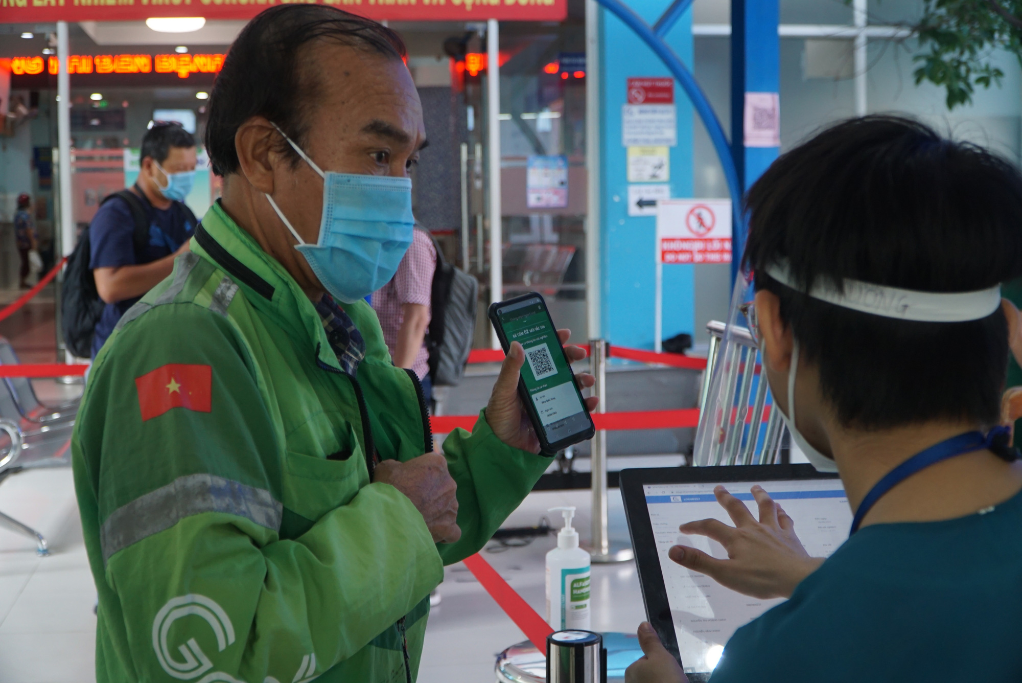 Bệnh viện xanh đầu tiên của TP HCM đón bệnh nhân trở lại - Ảnh 11.