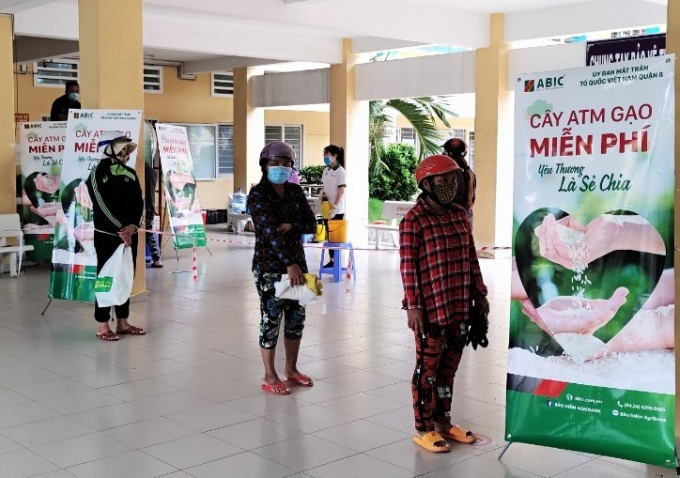 Tr&aacute;ch nhiệm x&atilde; hội của doanh nghiệp từ c&acirc;y ATM gạo của Bảo hiểm Agribank - Ảnh 2.