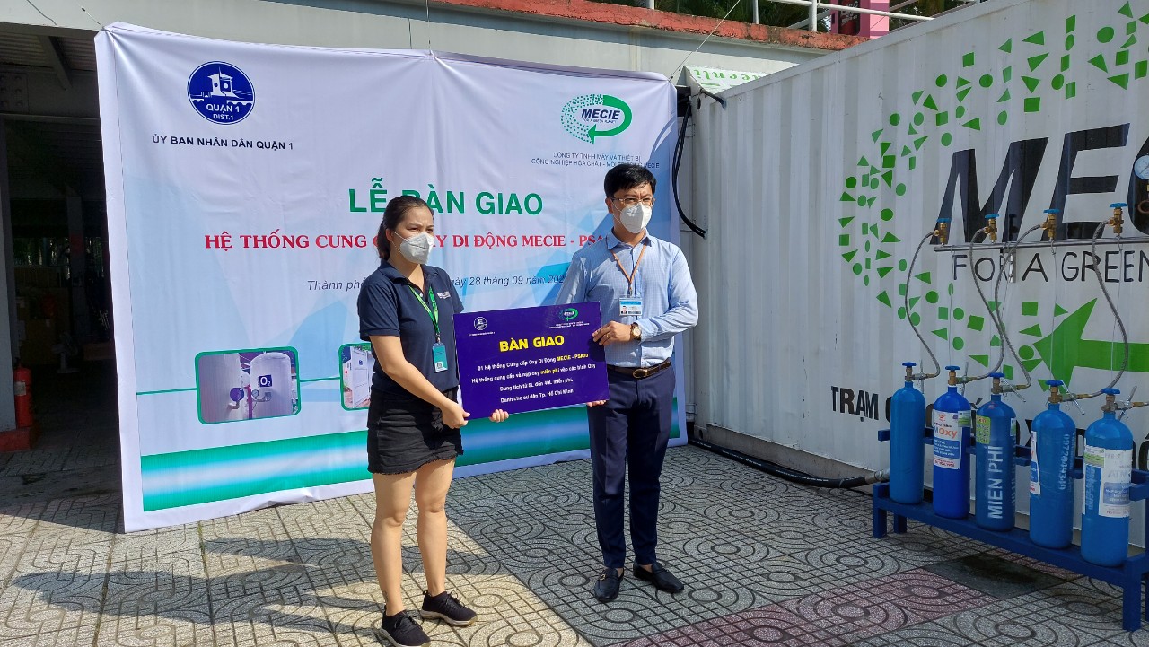 Thêm một trạm ôxy lưu động hỗ trợ điều trị bệnh nhân Covid-19 - Ảnh 1.