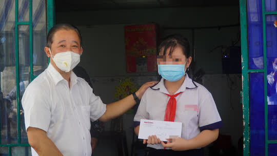 Chương tr&igrave;nh T&igrave;nh thương cho em bắt đầu đến với trẻ mồ c&ocirc;i - Ảnh 1.