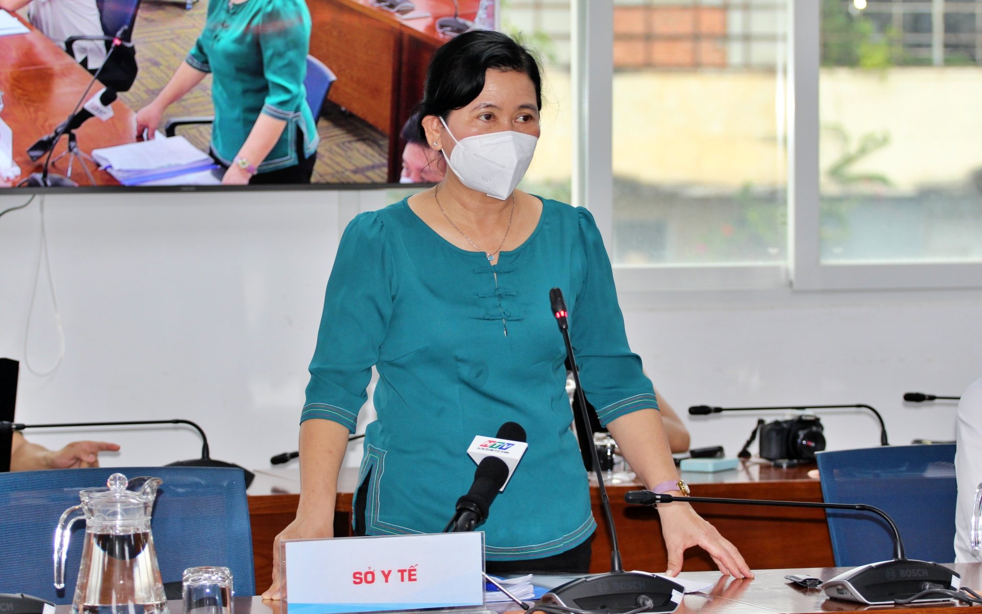 TP HCM kh&ocirc;ng c&oacute; văn bản chỉ đạo ngưng ti&ecirc;m vắc-xin Pfizer - Ảnh 1.