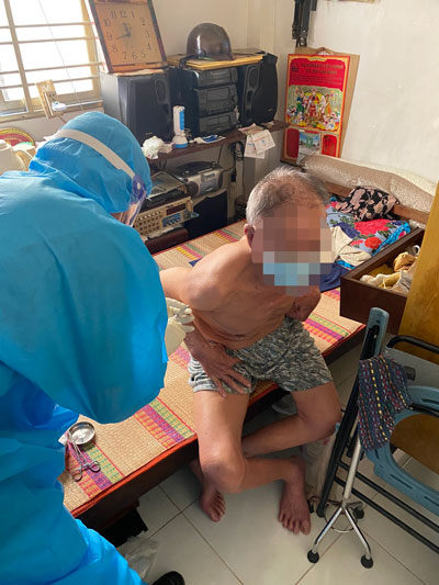 Vinh dự được chọn v&agrave;o v&ugrave;ng dịch - Ảnh 2.