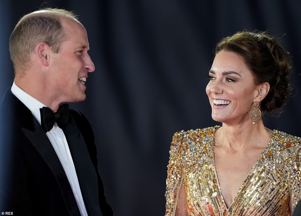 Công nương Kate Middleton lộng lẫy trên thảm đỏ
