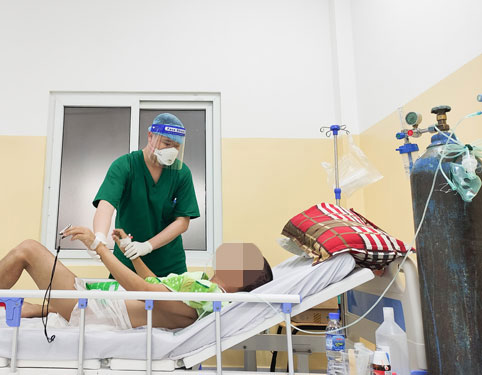 Vì sự sống bệnh nhân Covid-19 (*): "Chiến binh F0" giữa ICU