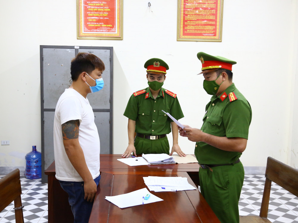 Bắt giam Nguyễn Đình Điệp vì không đeo khẩu trang còn lao vào hành hung công an