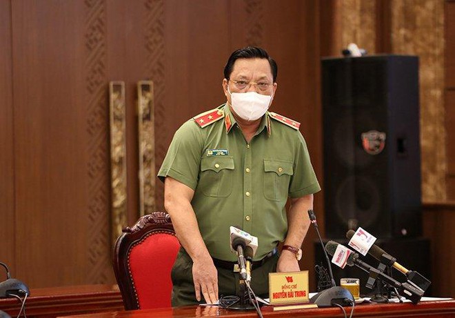 Quy định mới, phải làm thế nào để được cấp giấy đi đường ở Hà Nội? - Ảnh 1.