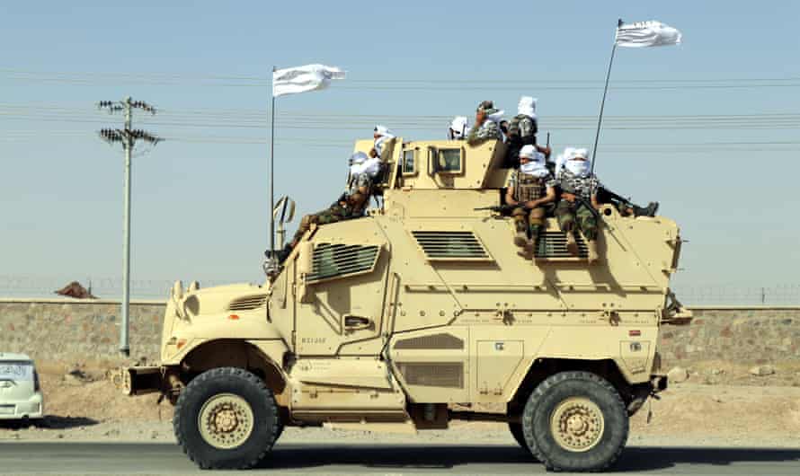 C&oacute; h&agrave;ng n&oacute;ng trong tay, Taliban lại kh&ocirc;ng sử dụng được - Ảnh 2.