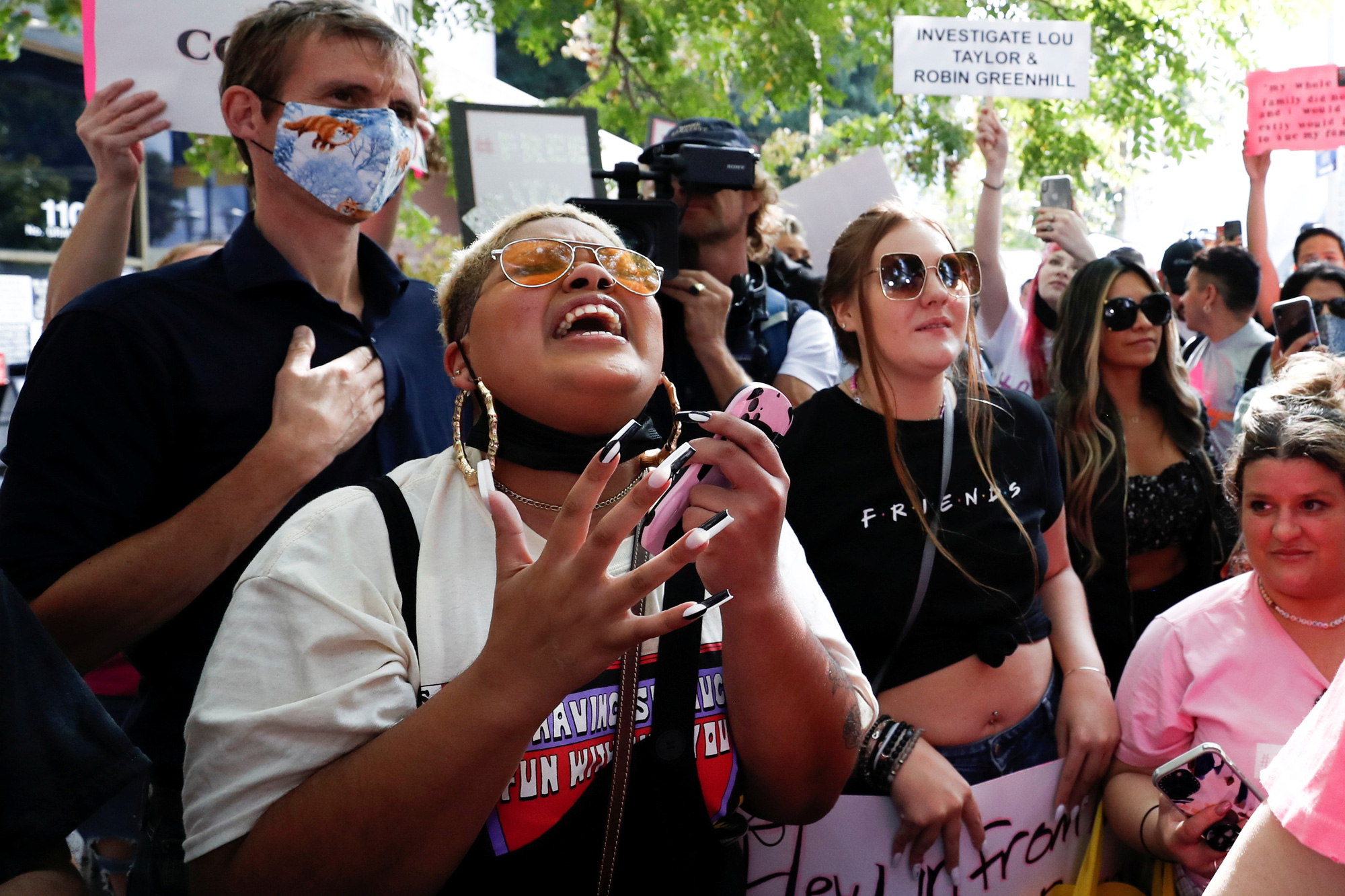 Britney Spears được cởi tr&oacute;i khỏi người cha sau 13 năm - Ảnh 3.