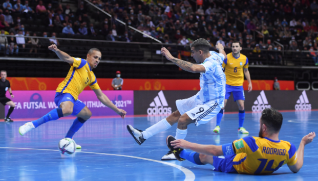 Argentina hạ Brazil, v&agrave;o chung kết FIFA Futsal World Cup 2021 - Ảnh 2.