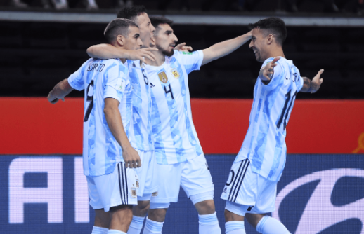 Argentina hạ Brazil, v&agrave;o chung kết FIFA Futsal World Cup 2021 - Ảnh 4.