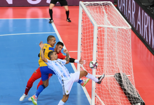 Argentina hạ Brazil, v&agrave;o chung kết FIFA Futsal World Cup 2021 - Ảnh 6.