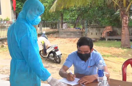 Quảng Trị: Đối tượng nào được test nhanh kháng nguyên Covid-19 không thu phí? - Ảnh 1.