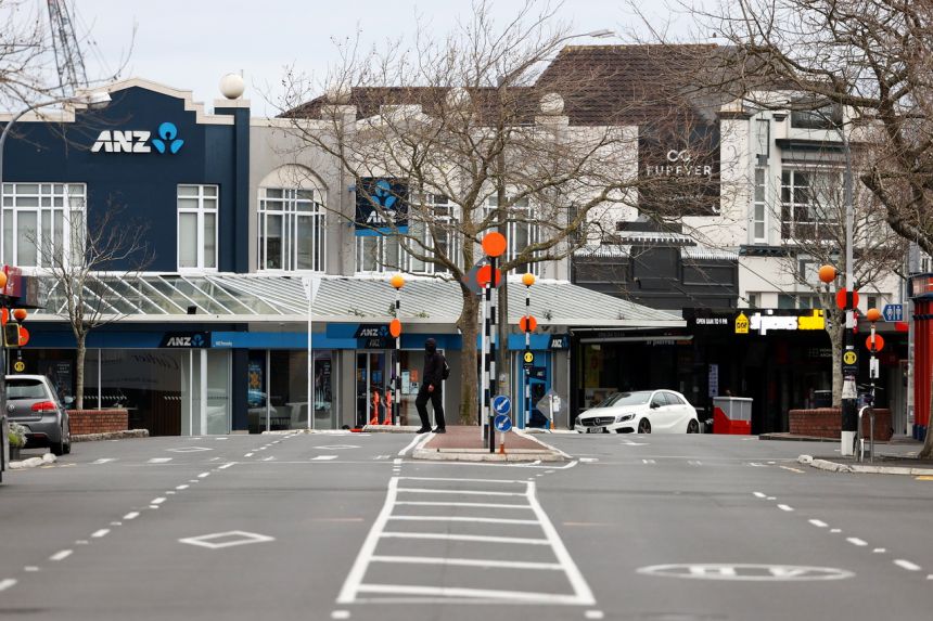 Covid-19 diễn biến phức tạp tại Anh, &Uacute;c, New Zealand - Ảnh 4.