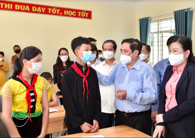 Thủ tướng động viên ngành giáo dục trước năm học mới 2021-2022 - Ảnh 2.