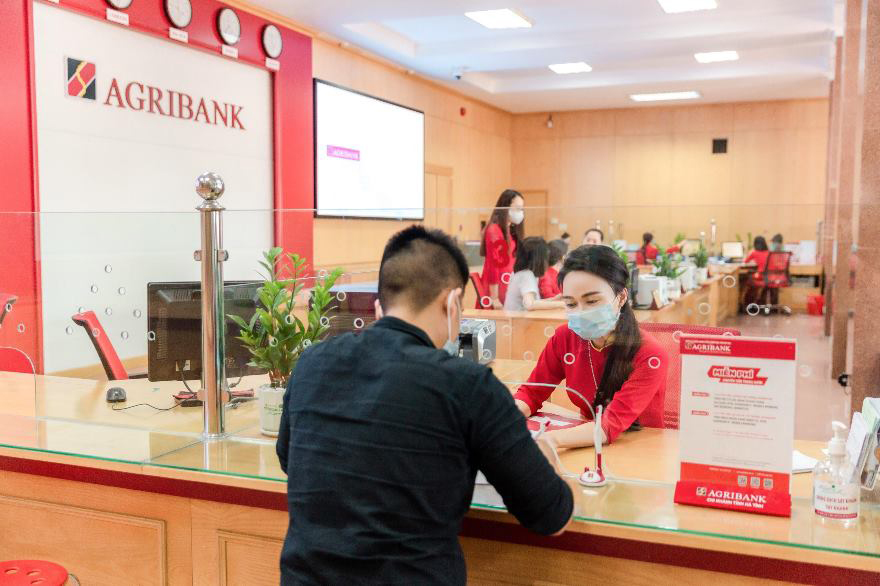 Nhiều ngân hàng miễn 100% phí dịch vụ thanh toán