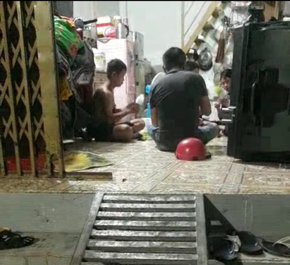 Tụ tập đánh bài "trả tiền nước", 5 công nhân bị xử phạt gần 70 triệu đồng